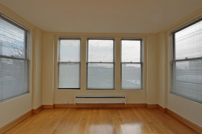 Photo - 918 W Buena Ave Unit Apt 3