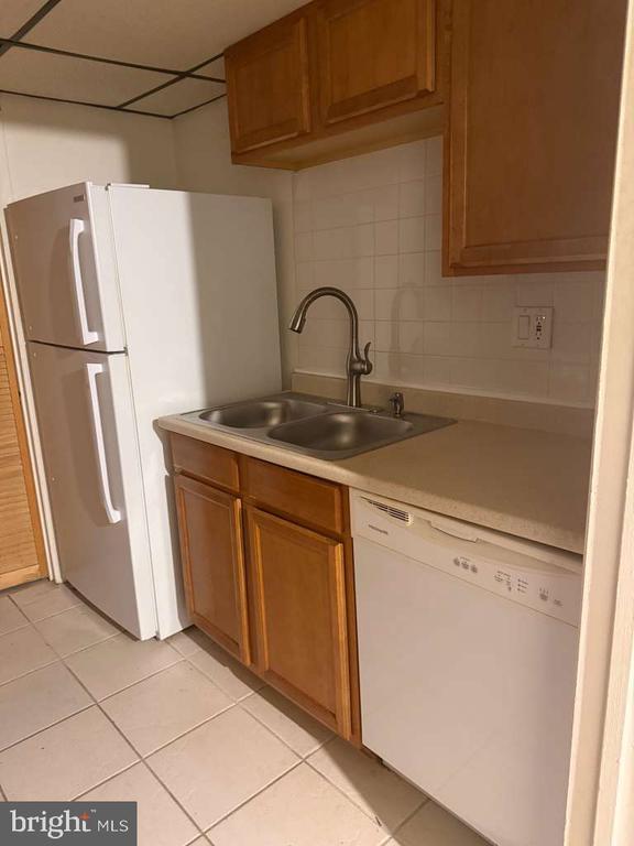 Photo - 8675 Seasons Way