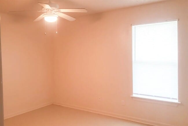 Photo - 1205 Murray St