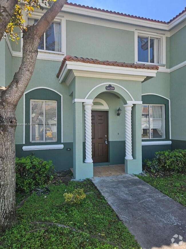 Building Photo - 1438 SE 24th Ct Rental