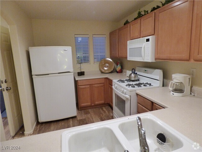 Building Photo - 10360 Lettuce Leaf St Rental