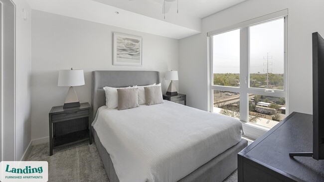 Photo - 707 S Farmer Ave Unidad 6024