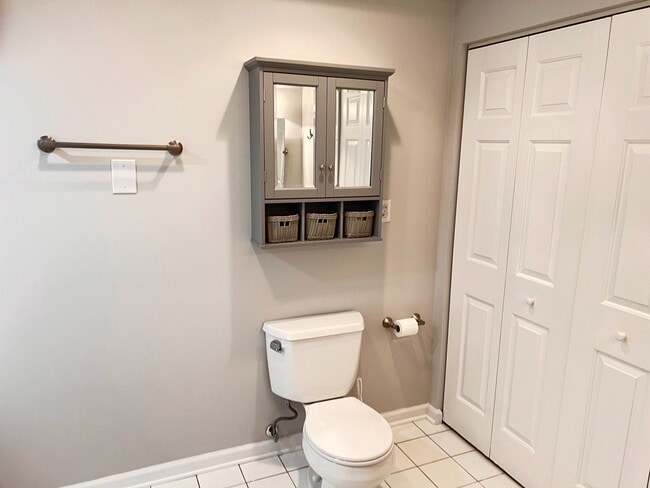 5475 Jamestown Ct