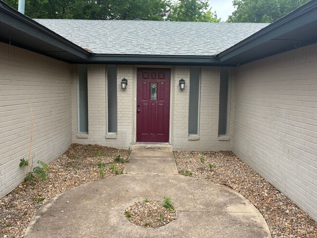Building Photo - Spacious 4 Bed / 2 Bath Home for Rent in Norman