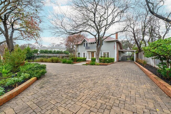 Photo - 1502 Murray Ln