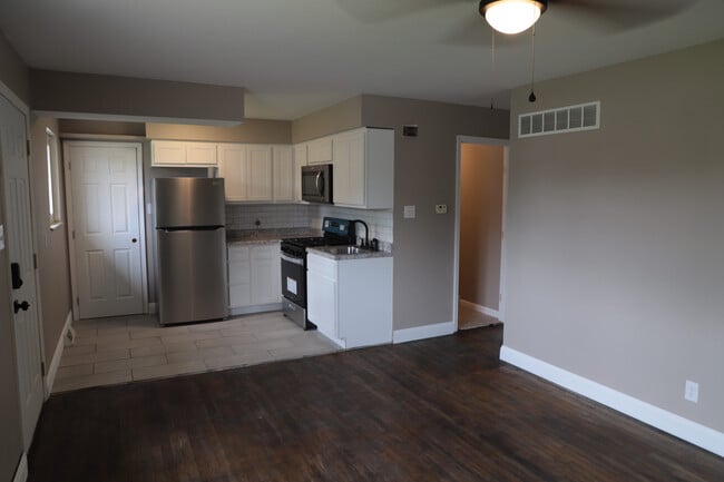 Photo - 1661 W Highview Dr