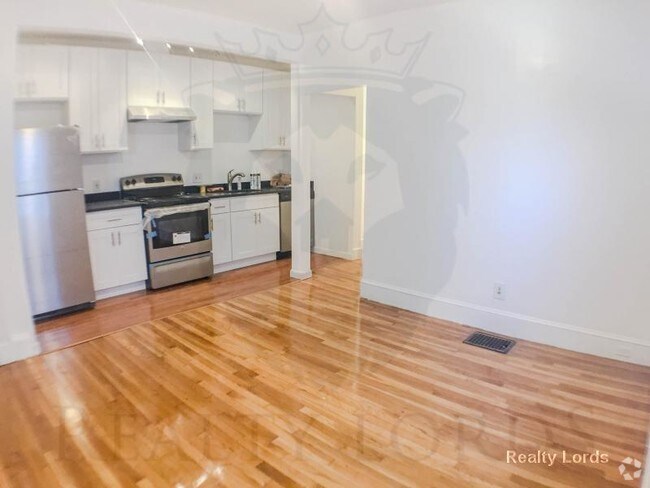 Building Photo - 13 Higgins St Unit A Rental