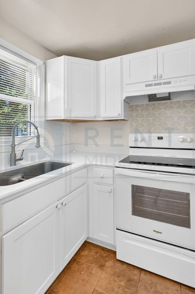 Beautiful Condo Available