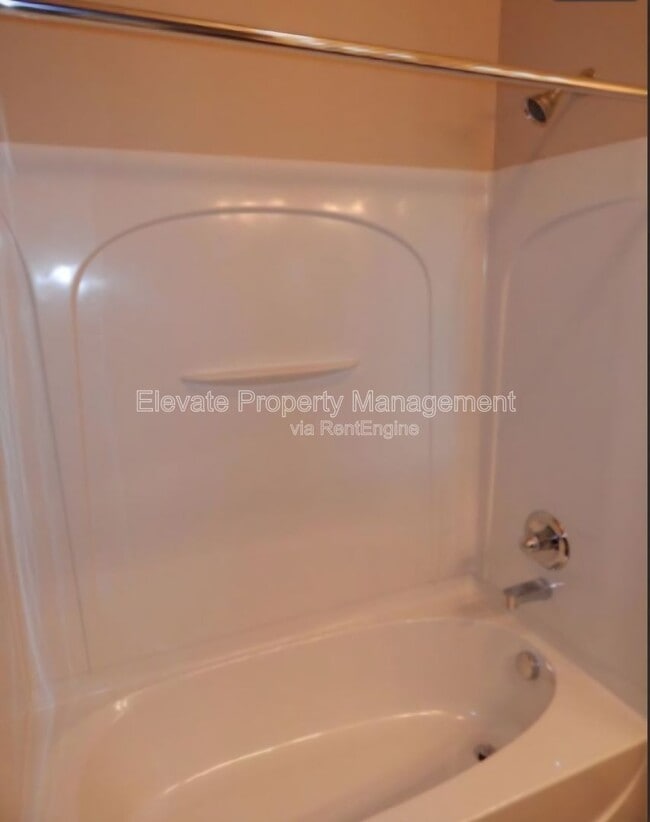 Photo - 2200 Kintyre Rd