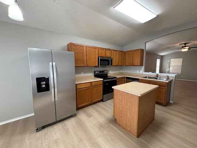 Photo - 306 Mossy Rock Dr