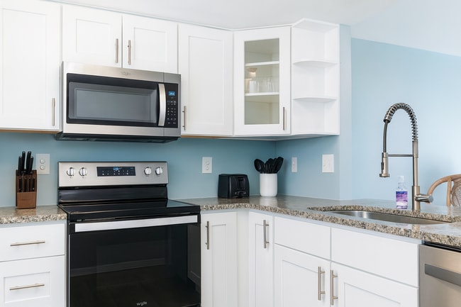 Photo - Beautiful Gulf Access Condo • Flexible Furnishing • 3 - 12 Month Rental