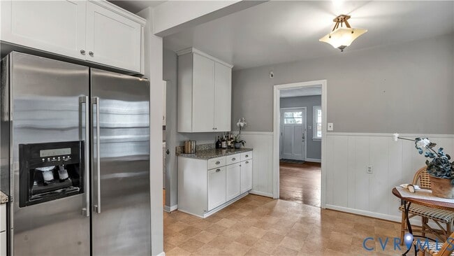 Photo - 6100 Hampstead Ave