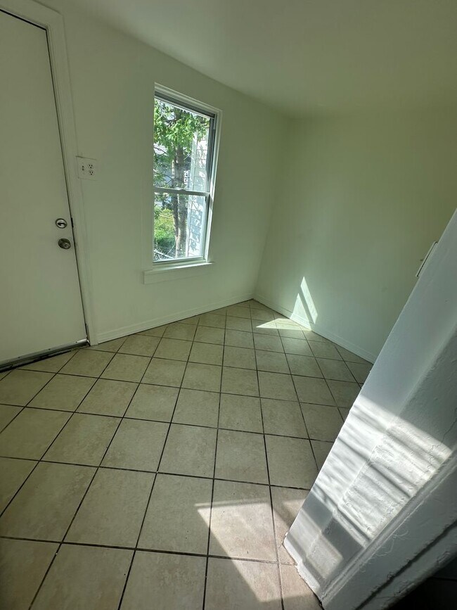 Photo - Beautiful 3 bedroom House for rent