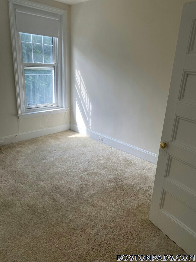 Photo - 1223 Beacon St Unidad 304A
