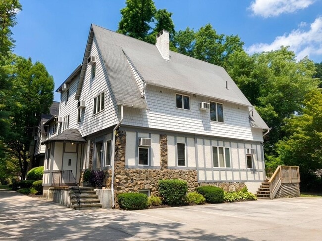 114 Walnut Avenue