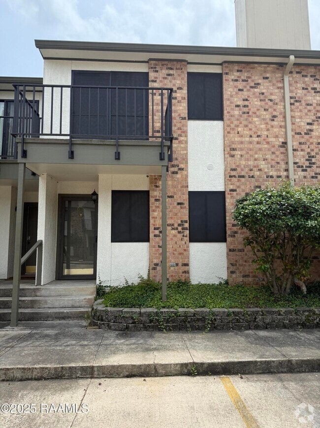 Building Photo - 3500 E Simcoe St Unit Apt 68