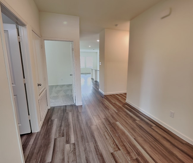 Photo - Wonderful 4 bedroom in Willow Springs!