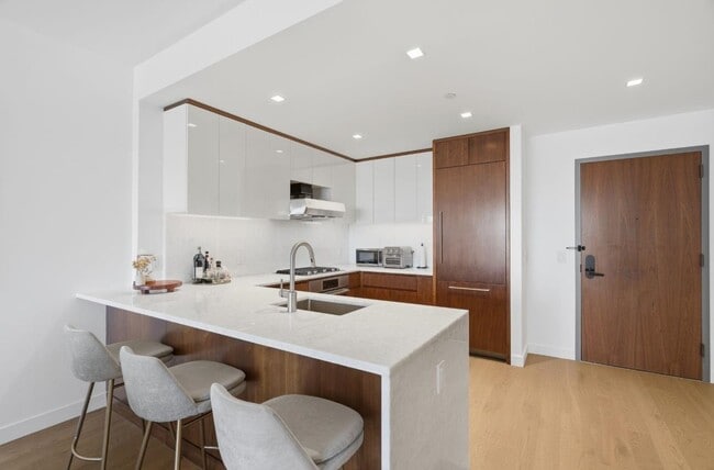 Photo - 75 Park Ln S Unidad 2302
