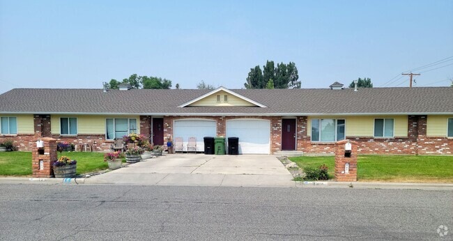 Building Photo - r345 Unit 347 Rental