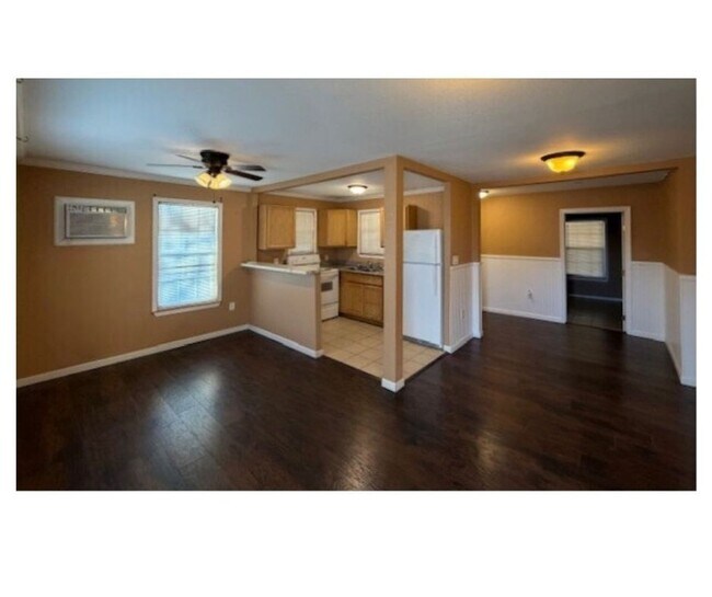 Photo - 159 Mc Dougal Ave