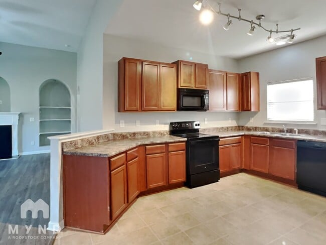 Photo - 4627 Rosser Loop Dr