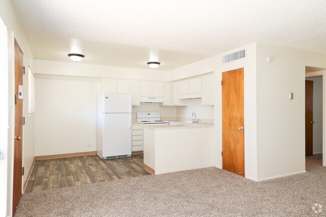 1BD, 1BA - 768SF