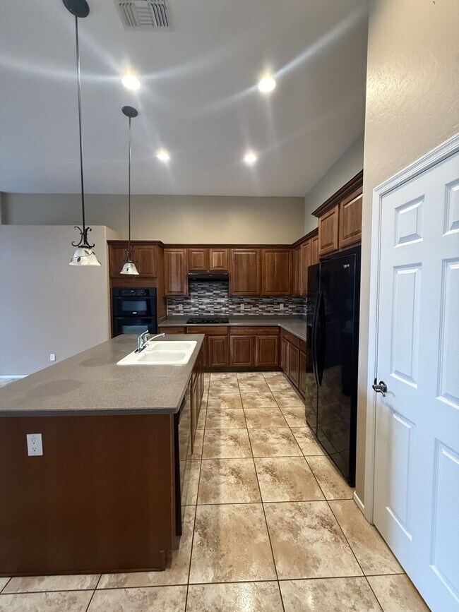Photo - Gorgeous 3 bed in Cobblestone Farms, Maricopa!