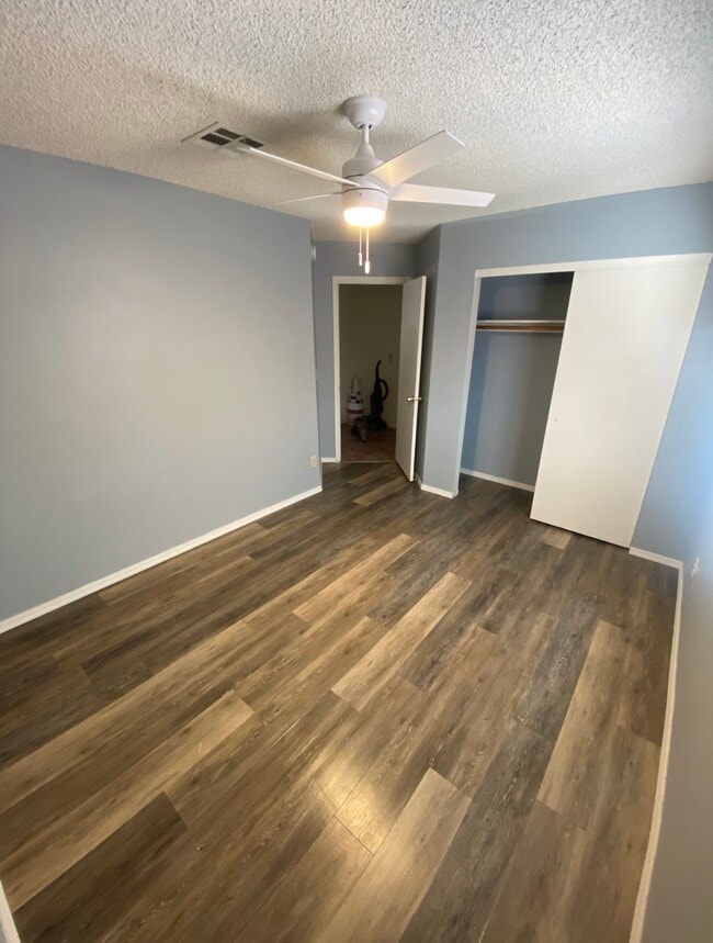 Photo - 8881 E Rose Tree St Unidad East Room