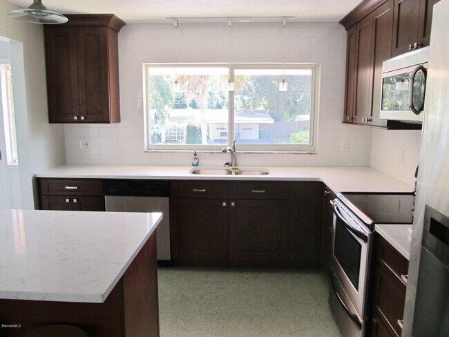 Photo - 204 River Heights Dr