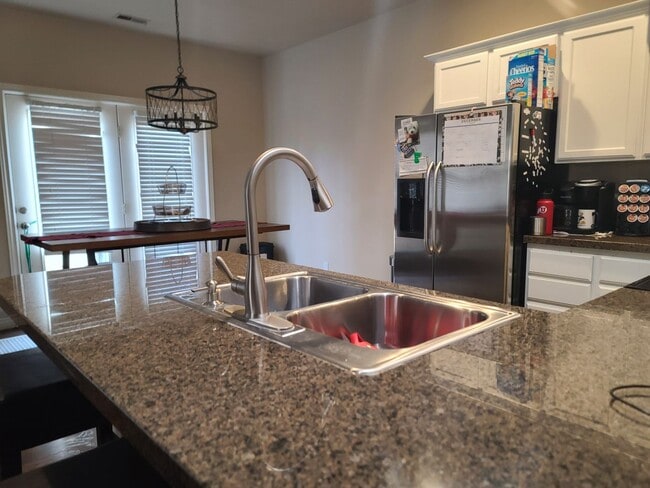 Photo - Three Bedroom Town Home  near Union Park Available February 1st