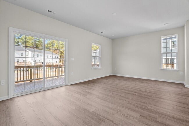 Photo - 1509 Newpoint Dr