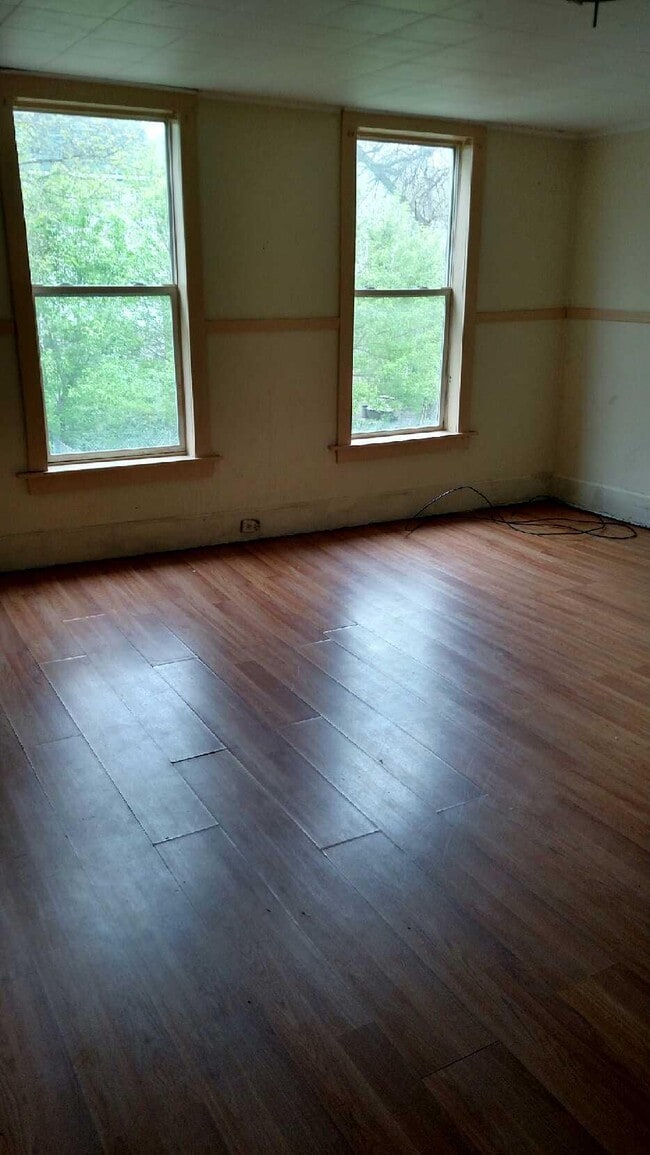 Photo - 22 Locust St