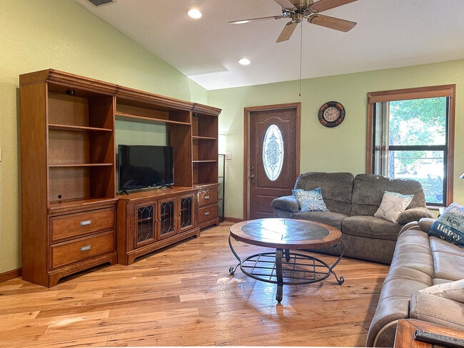 Photo - 12895-12854 54th St N