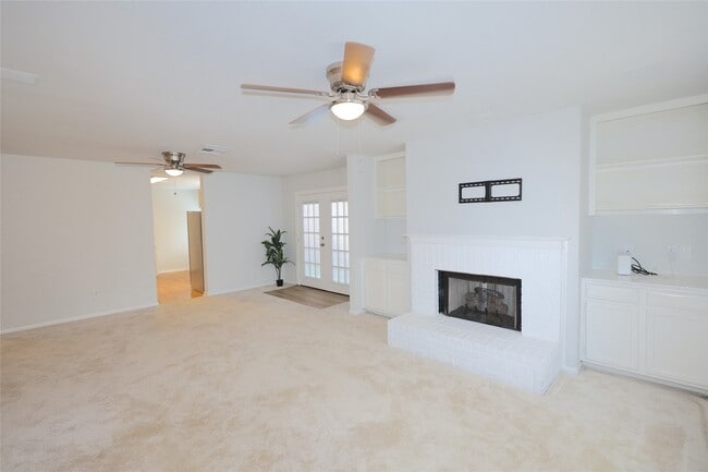 Photo - 3229 Continental Dr
