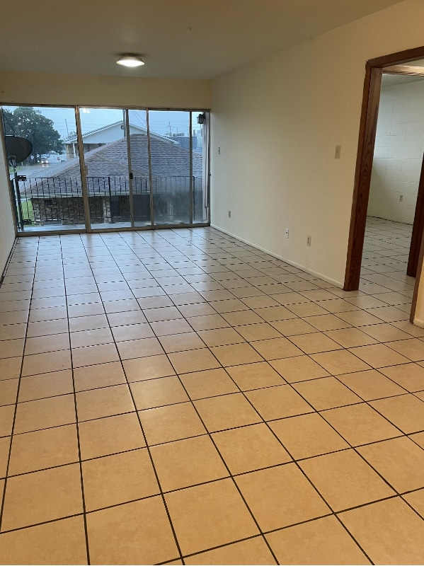 Photo - 3200 Belmont Pl Unidad G