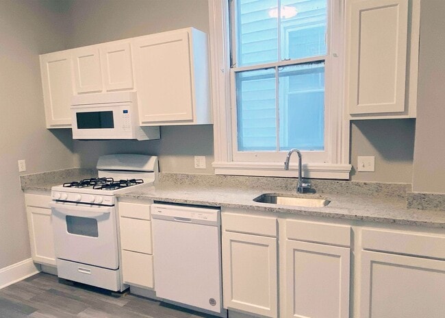 Photo - 114 W Nixon St