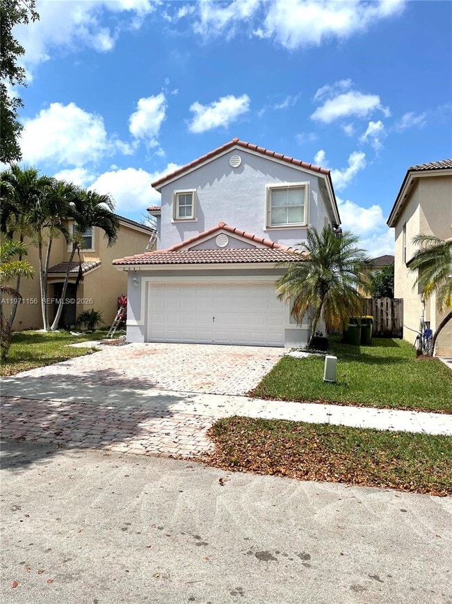 Photo - 2041 SE 15th St