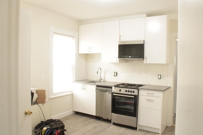 Photo - 27 Charnwood Rd Apartment Unit #1