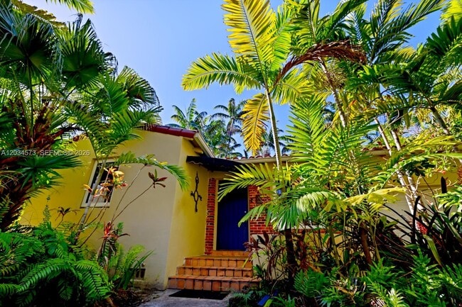 Photo - 720 NW 75th St