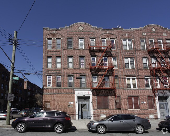 41 Lott Ave