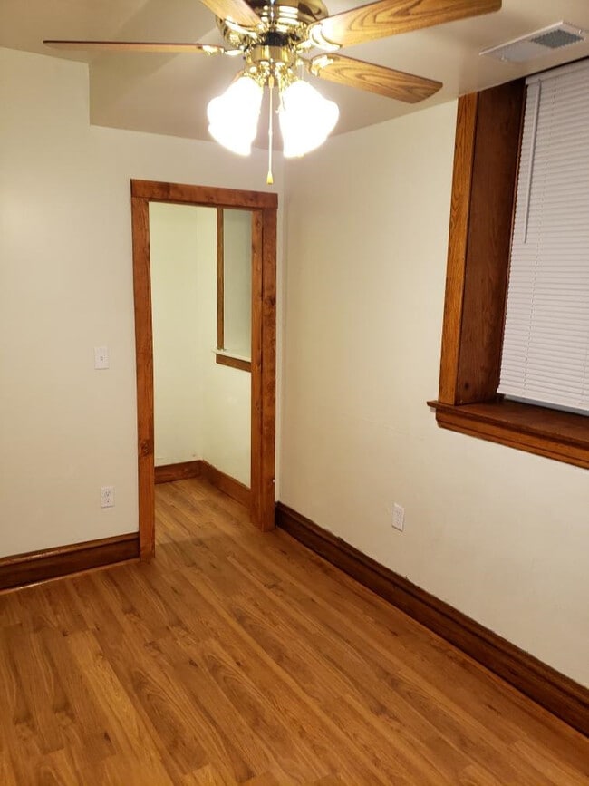 4122 W Cermak Rd Unidad 2