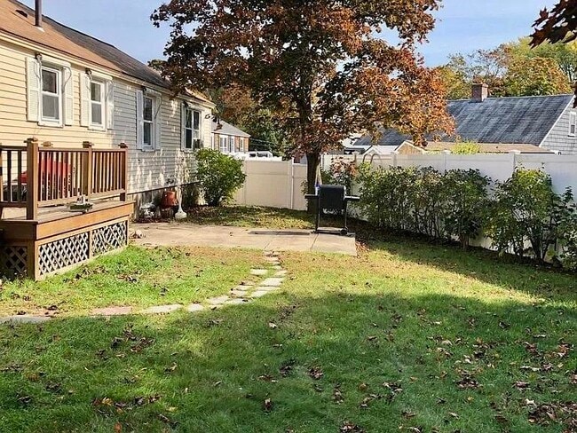 Photo - 30 Whipple Ct