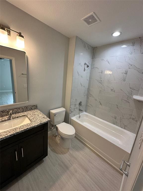 Photo - 2225 Fraser St