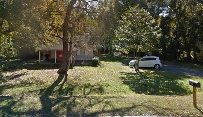 Building Photo - 1315 Shore Acres Dr