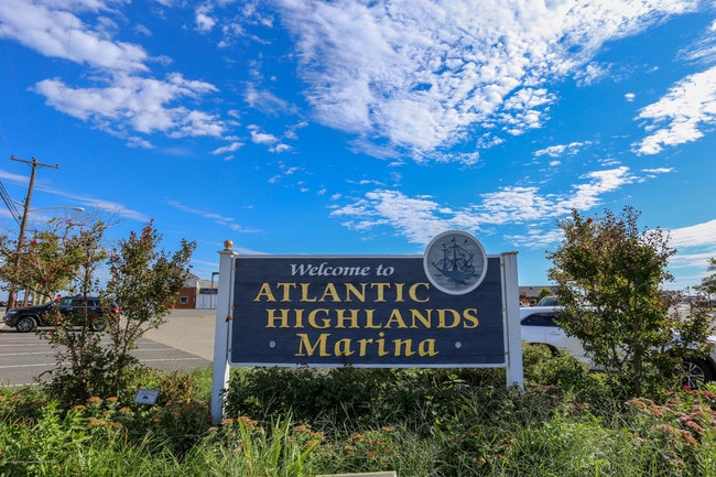 Building Photo - 35 Ocean Blvd Unit 5