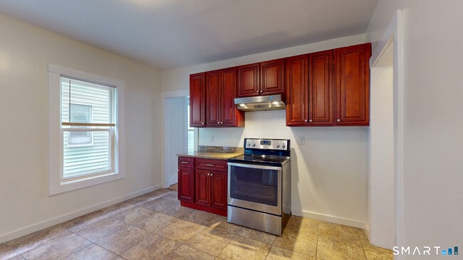 Photo - 679 Winchester Ave