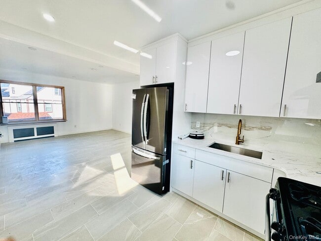 Photo - 63-87-87 Fitchett St Unit 2FL