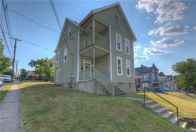 Building Photo - 31 Coulter St Rental