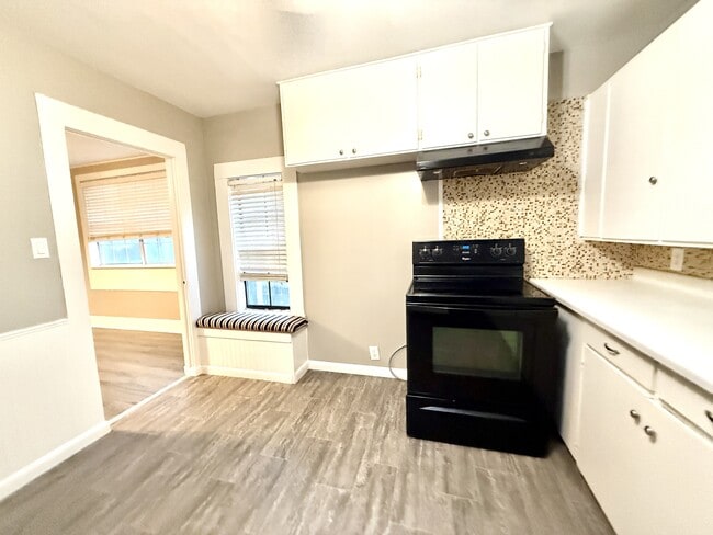Photo - 1010 C St NW