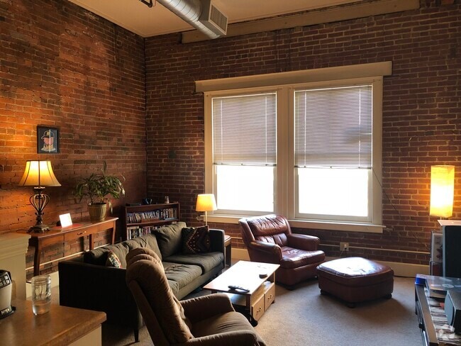 Building Photo - 706 Broadway #506 Unit 700 Broadway #506 Rental